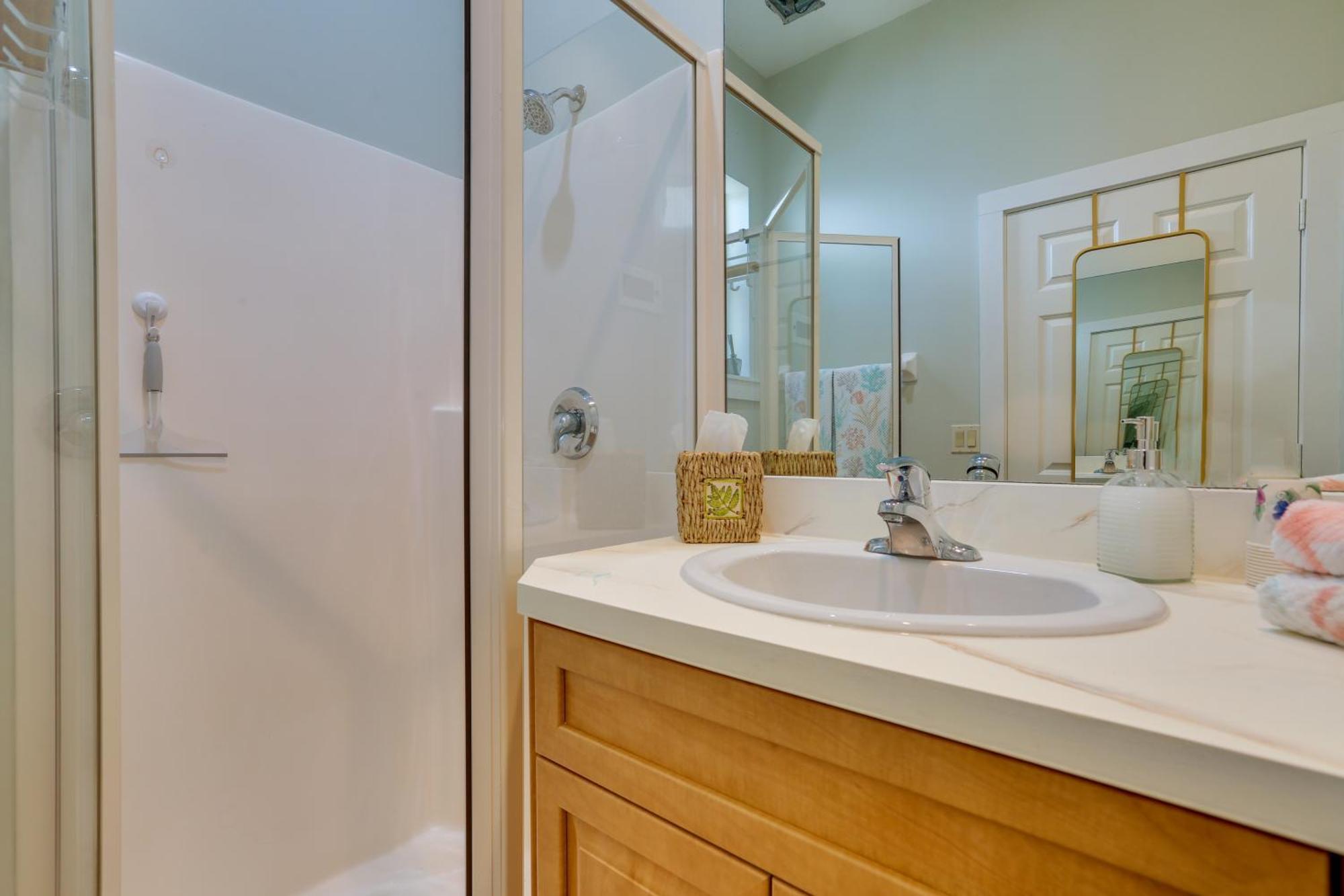 Apartment Riverfront Florida With Pool And Hot Tub Access