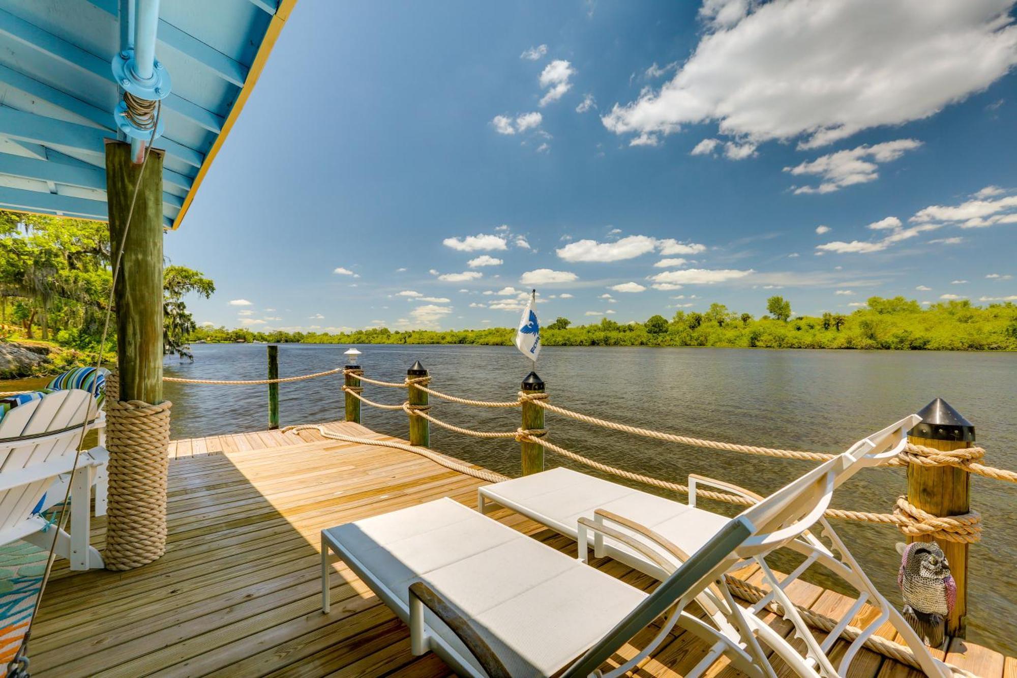 Apartment Riverfront Florida With Pool And Hot Tub Access LaBelle